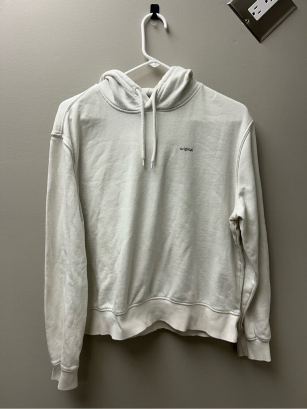H&M Divided Women’s White “Original” Pullover Hoodie